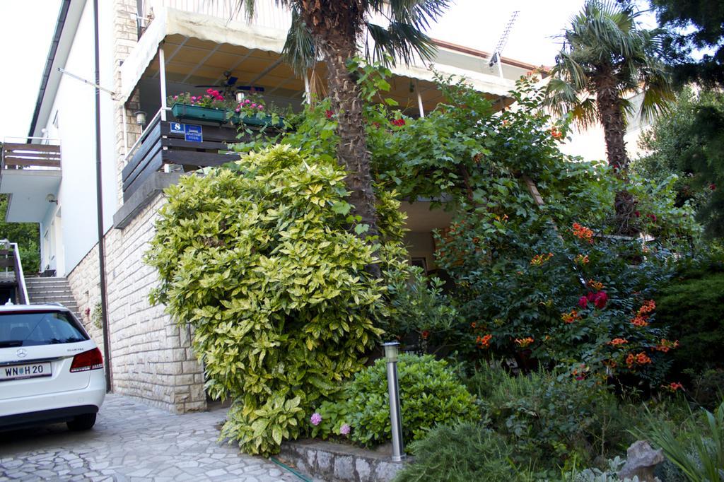 Apartment Koka, Sandy beach Crikvenica Bagian luar foto
